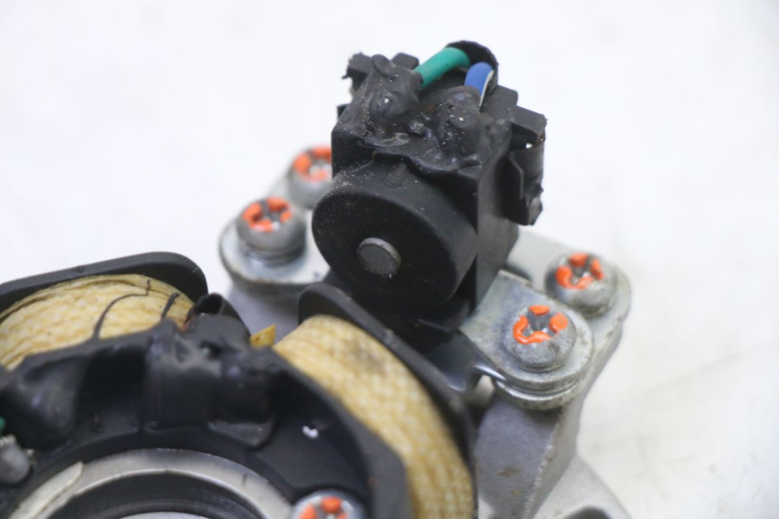 photo de ROTOR STATORE BSE DIRTBIKE PH10L 125 - Bevestigingspunten