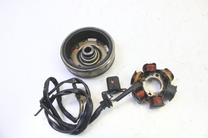 photo de ROTOR STATORE PEUGEOT ELYSTAR 50 (2002 - 2014) - Detail van het onderdeel