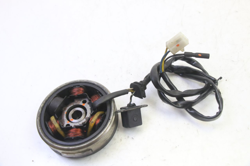 photo de ROTOR STATORE PEUGEOT ELYSTAR 50 (2002 - 2014) - Andere kijkhoek