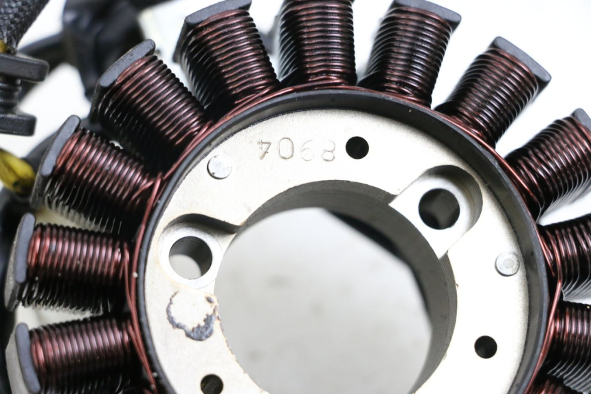 photo de ROTOR STATOREN HONDA FES S-WING SWING ABS 125 (2007 - 2015) - Andere kijkhoek