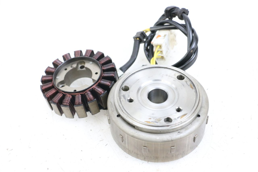 photo de ROTOR STATOREN HONDA FES S-WING SWING ABS 125 (2007 - 2015) - Overzicht