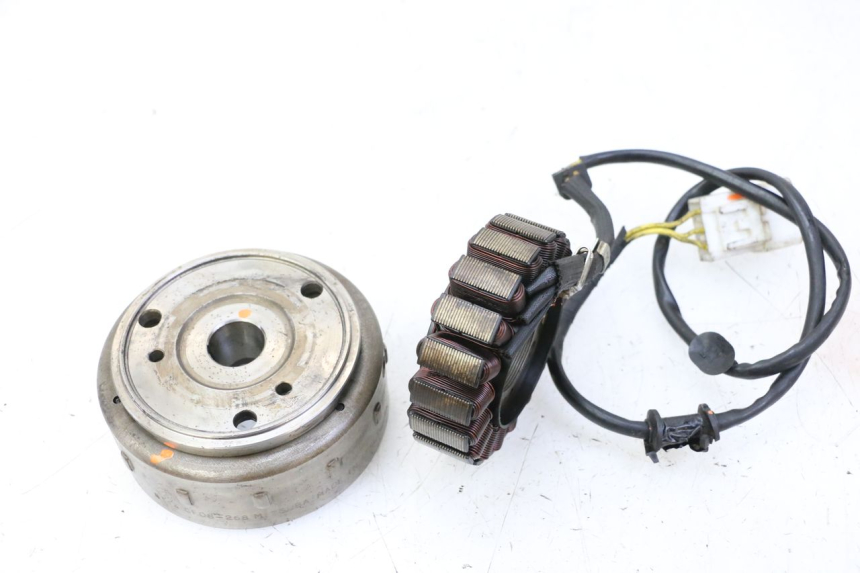photo de ROTOR STATOREN HONDA FES S-WING SWING ABS 125 (2007 - 2015) - Markeringen en referenties