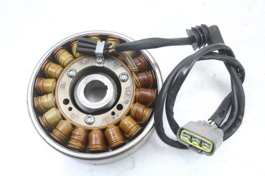 photo de ROTOR STATORE YAMAHA FJR ABS 1300 (2006 - 2012) - Zoom op gebruiksstaat