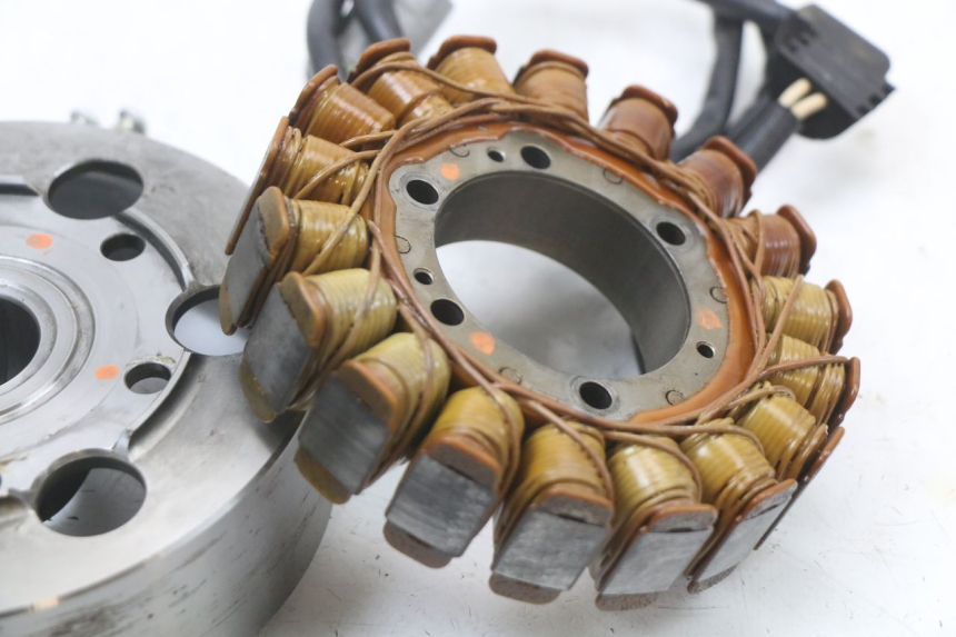 photo de ROTOR STATORE YAMAHA FJR ABS 1300 (2006 - 2012) - Markeringen en referenties