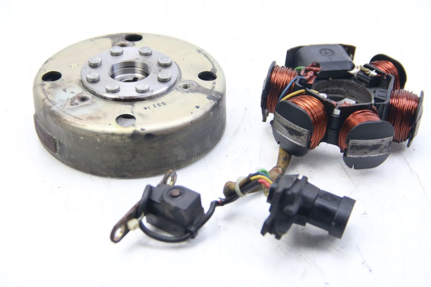 photo de ROTOR STATORE PIAGGIO FLY 2T 50 (2004 - 2017) - Hoofdaanzicht