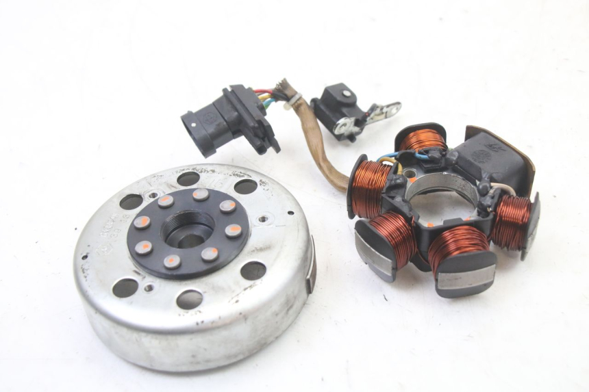 photo de ROTOR STATORE PIAGGIO FLY 2T 50 (2004 - 2017) - Detail van het onderdeel