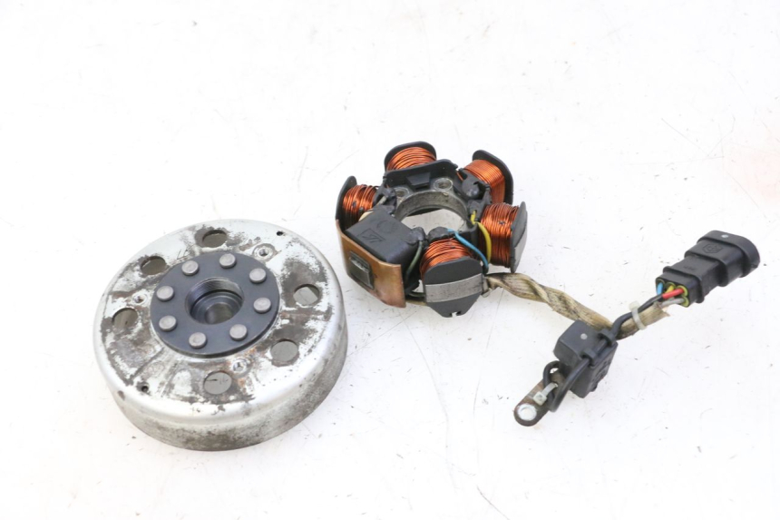 photo de ROTOR STATORE PIAGGIO FLY 2T 50 (2004 - 2017) - Andere kijkhoek