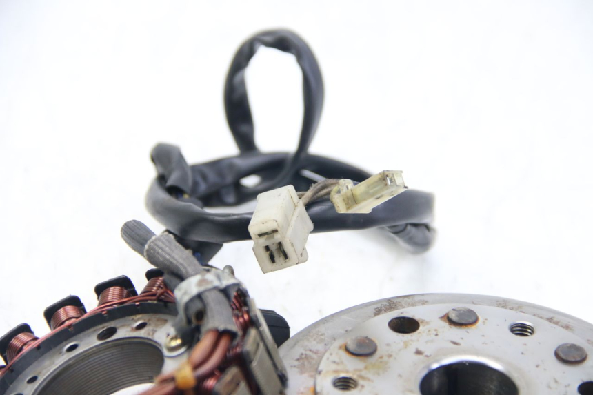 photo de ROTOR STATOREN YAMAHA FZS FAZER 600 (1998 - 2001) - Detail van het onderdeel