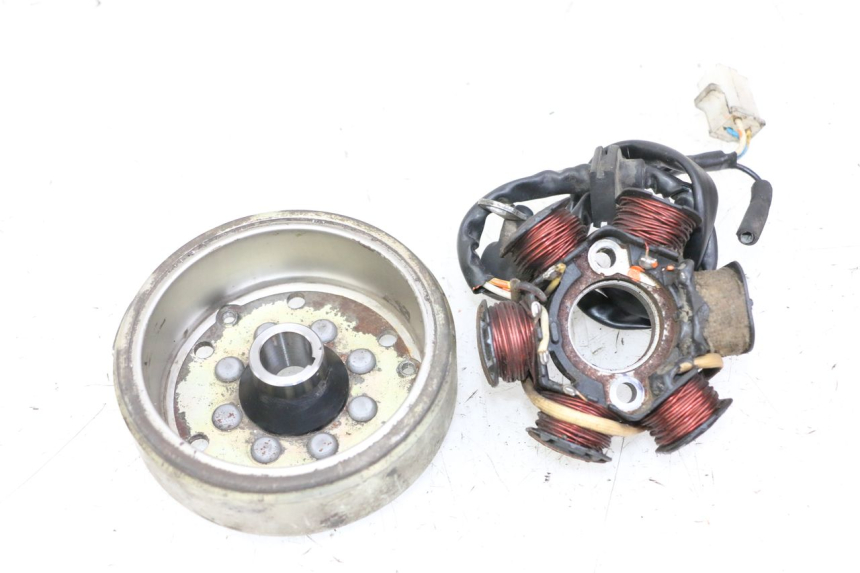 photo de ROTOR STATOREN PEUGEOT KISBEE 2T 50 (2010 - 2017) - Hoofdaanzicht