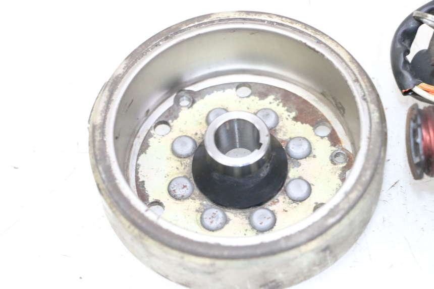 photo de ROTOR STATOREN PEUGEOT KISBEE 2T 50 (2010 - 2017) - Detailaanzicht