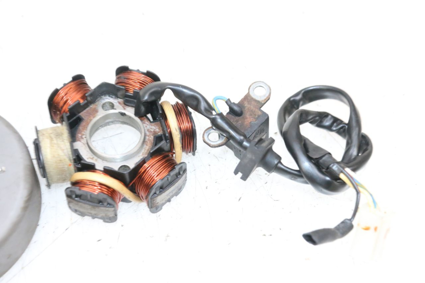 photo de ROTOR STATOREN PEUGEOT KISBEE 2T 50 (2010 - 2017) - Markeringen en referenties