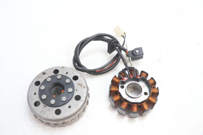 photo de ROTOR STATORE PEUGEOT KISBEE 2T 50 (2018 - 2022) - Hoofdaanzicht