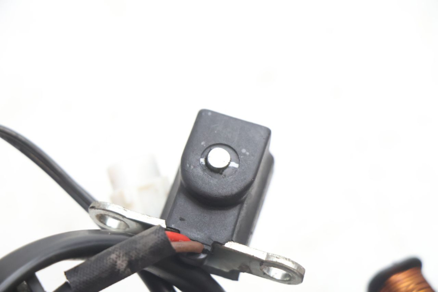 photo de ROTOR STATORE PEUGEOT KISBEE 2T 50 (2018 - 2022) - Bevestigingspunten