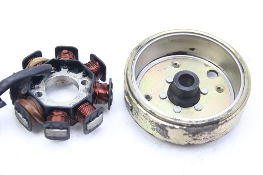 photo de ROTOR STATOREN PEUGEOT KISBEE 4T 50 (2010 - 2017) - Detail van het onderdeel