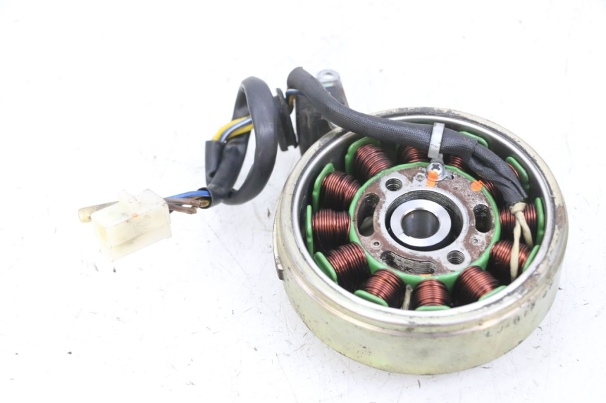 photo de ROTOR STATOREN PEUGEOT KISBEE 4T 50 (2018 - 2022) - Andere kijkhoek