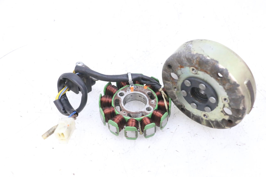 photo de ROTOR STATOREN PEUGEOT KISBEE 4T 50 (2018 - 2022) - Overzicht