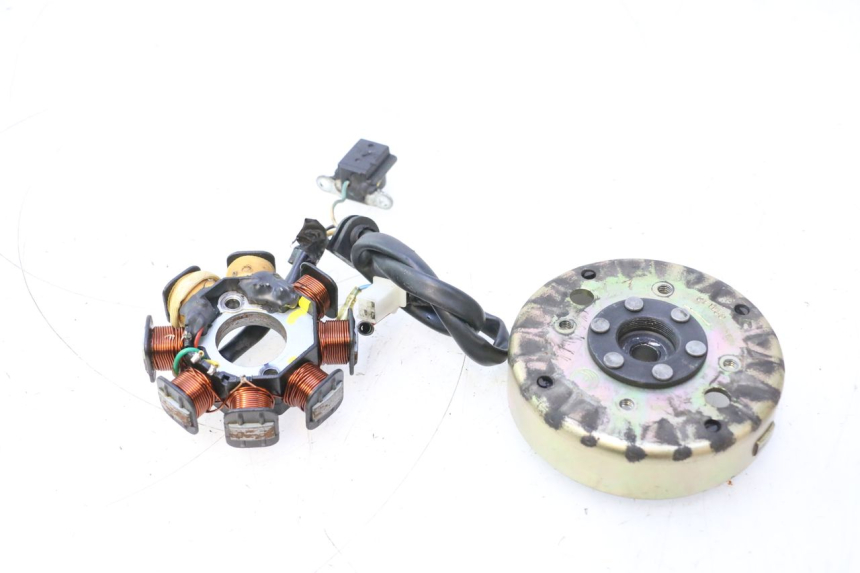 photo de ROTOR STATOREN PEUGEOT KISBEE 4T 50 (2010 - 2017) - Hoofdaanzicht