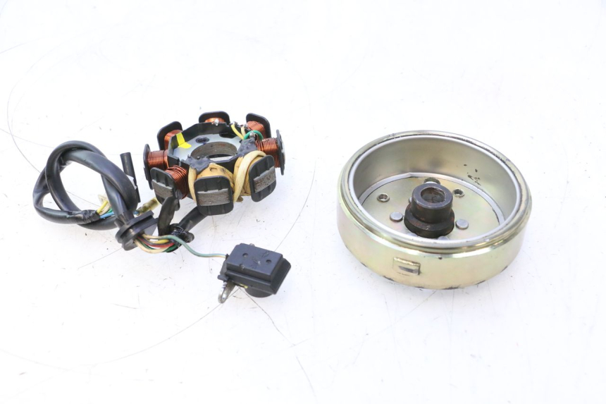 photo de ROTOR STATOREN PEUGEOT KISBEE 4T 50 (2010 - 2017) - Overzicht