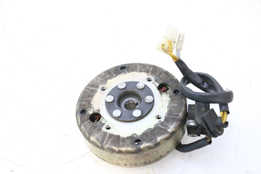 photo de ROTOR STATOREN PEUGEOT KISBEE 4T 50 (2018 - 2022) - Detail van het onderdeel