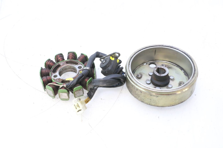 photo de ROTOR STATOREN PEUGEOT KISBEE 4T 50 (2018 - 2022) - Overzicht