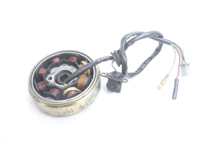 photo de ROTOR STATOREN PEUGEOT KISBEE 4T 50 (2010 - 2017) - Andere kijkhoek
