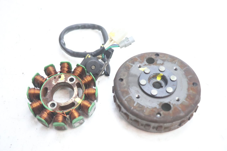 photo de ROTOR STATOREN PEUGEOT KISBEE 4T 50 (2018 - 2022) - Hoofdaanzicht