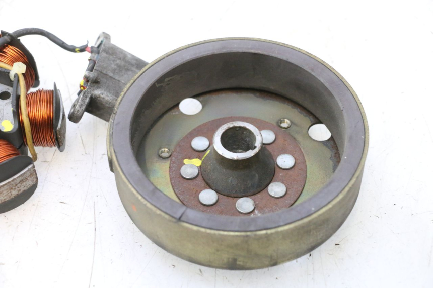 photo de ROTOR STATOREN PIAGGIO LIBERTY 50 (1998 - 2003) - Zoom op componenten