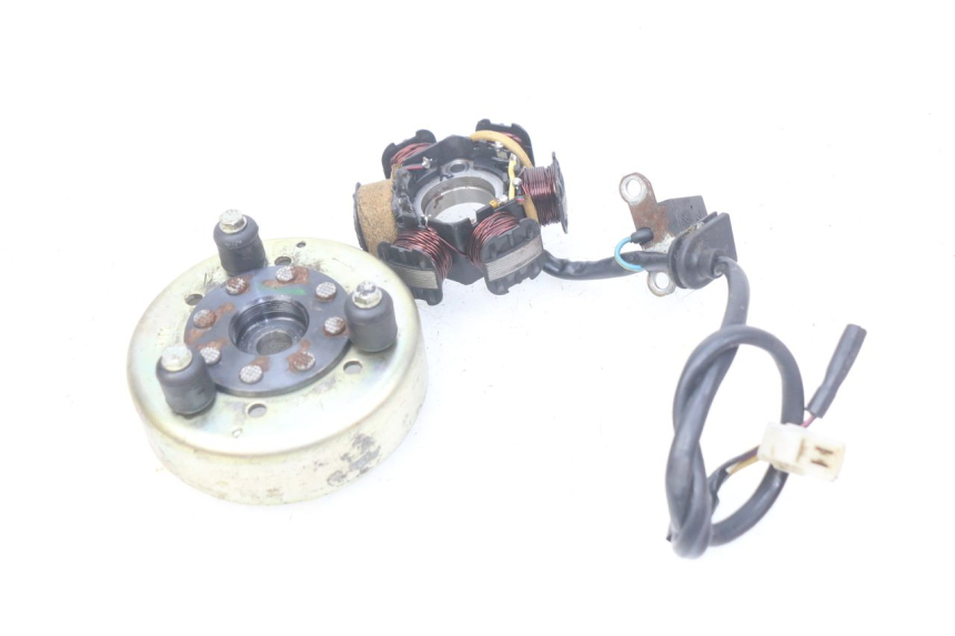 photo de ROTOR STATORE PEUGEOT LUDIX BLASTER 50 (2006 - 2014) - Andere kijkhoek