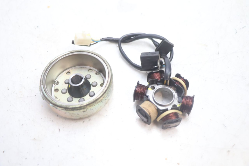 photo de ROTOR STATORE PEUGEOT LUDIX 50 (2005 - 2007) - Detail van het onderdeel