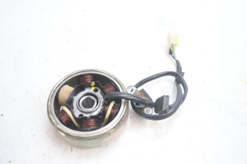 photo de ROTOR STATORE PEUGEOT LUDIX 50 (2005 - 2007) - Andere kijkhoek