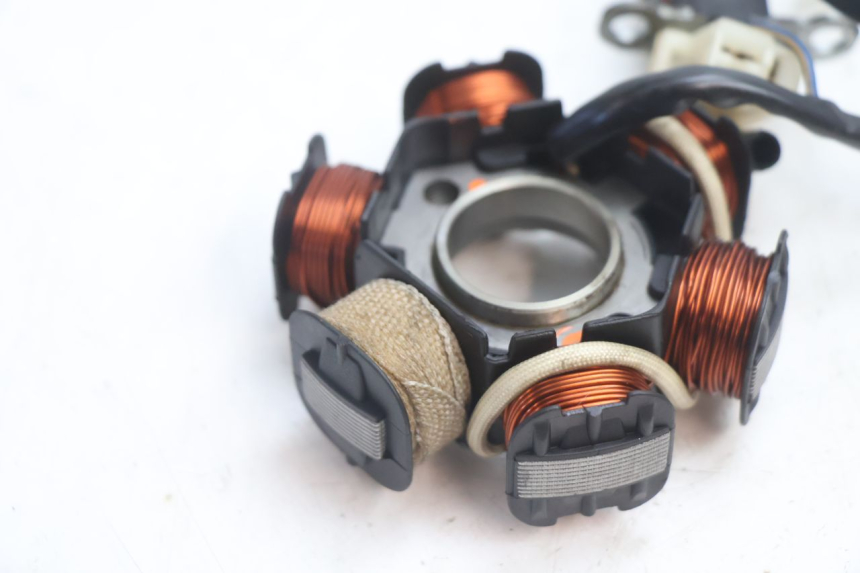 photo de ROTOR STATOREN PEUGEOT LUDIX ONE 14P 50 (2004 - 2013) - Gecontroleerd onderdeel