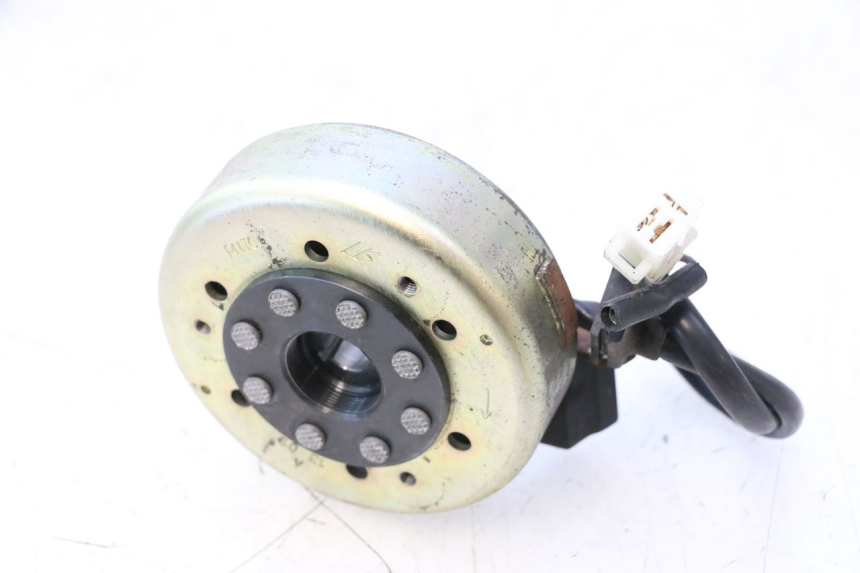 photo de ROTOR STATOREN PEUGEOT LUDIX ONE 50 (2004 - 2013) - Detail van het onderdeel