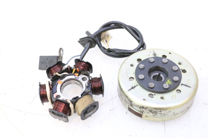 photo de ROTOR STATOREN PEUGEOT LUDIX ONE 50 (2004 - 2013) - Hoofdaanzicht