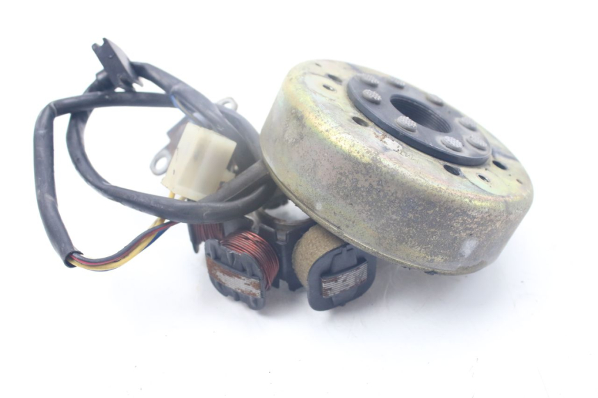photo de ROTOR STATORE PEUGEOT LUDIX SNAKE 2T 50 (2004 - 2014) - Bevestigingspunten