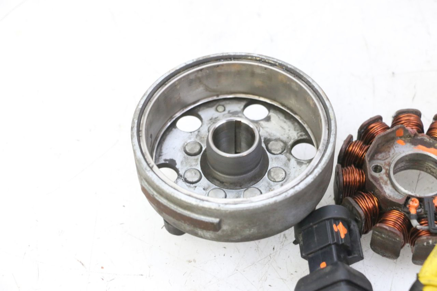 photo de ROTOR STATORE PIAGGIO MP3 125 (2006 - 2014) - Technische close-up