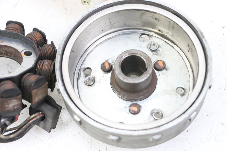 photo de ROTOR STATOREN MBK MW TRYPTIK 125 (2014 - 2016) - Bevestigingspunten