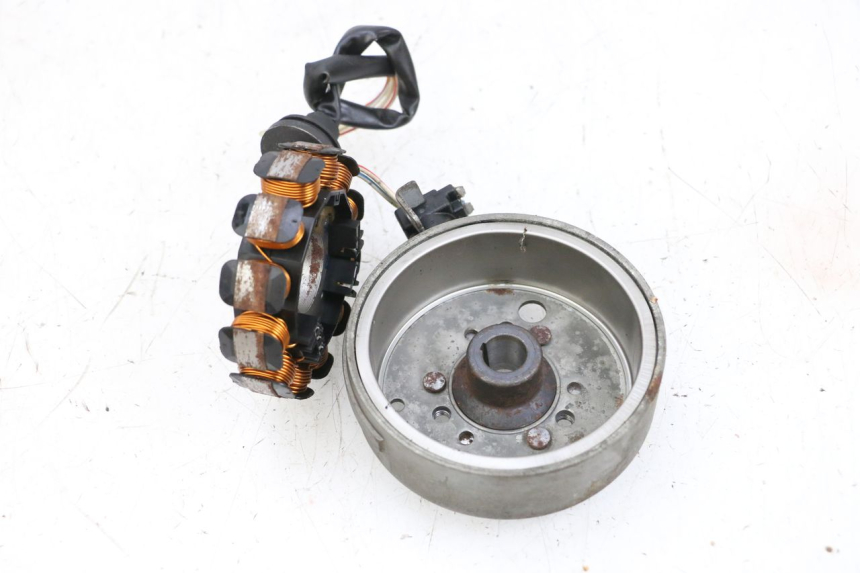 photo de ROTOR STATOREN YAMAHA NEO'S NEOS 2T 50 (1998 - 2007) - Andere kijkhoek