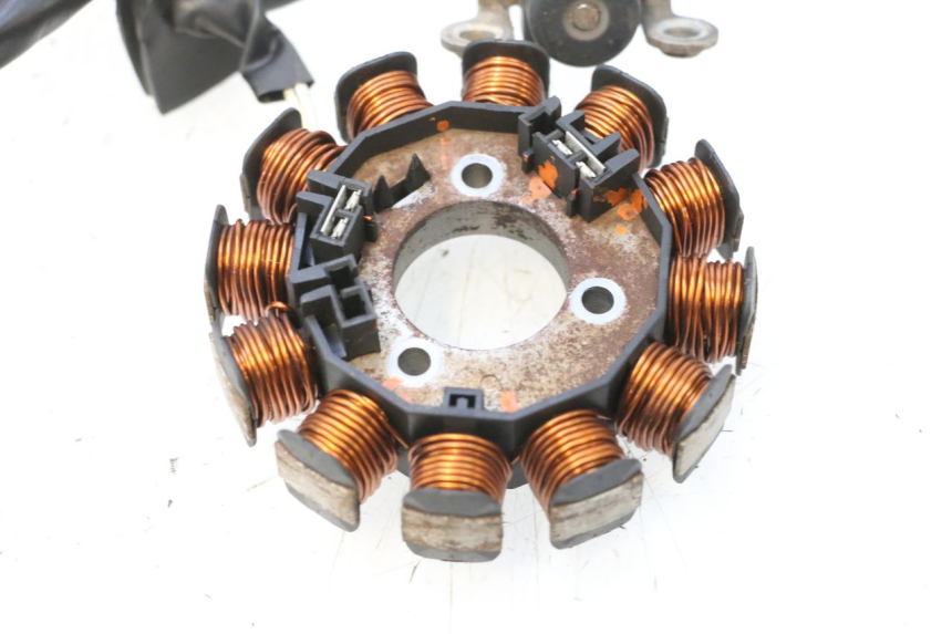 photo de ROTOR STATORE YAMAHA NEOS NEO'S 4T 50 (2008 - 2016) - Bevestigingspunten