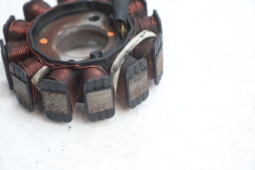 photo de ROTOR STATOREN KYMCO LIKE 4T 50 (2019 - 2025) - Bevestigingspunten