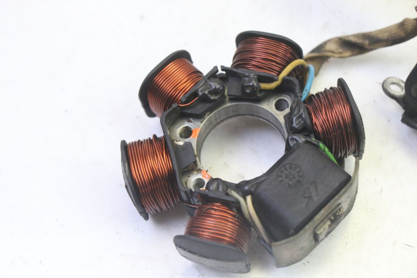 photo de ROTOR STATOR PIAGGIO NEW TYPHOON 50 (2010 - 2017) - Bevestigingspunten