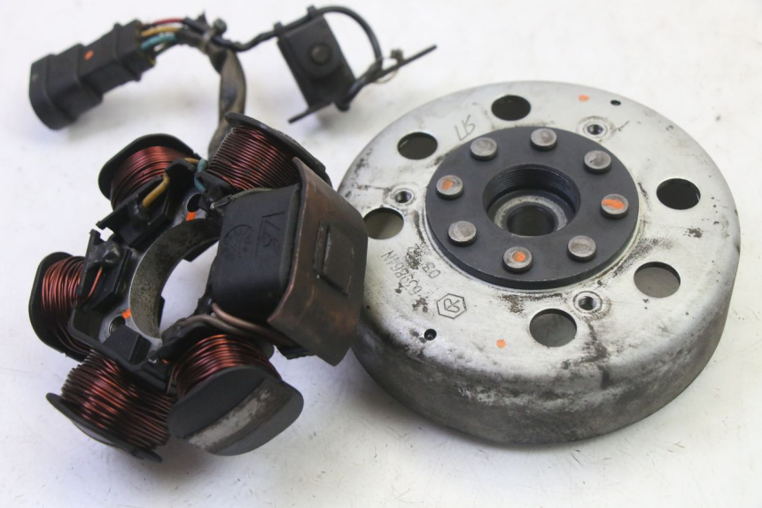 photo de ROTOR STATOR PIAGGIO NEW TYPHOON 50 (2010 - 2017) - Zoom op gebruiksstaat