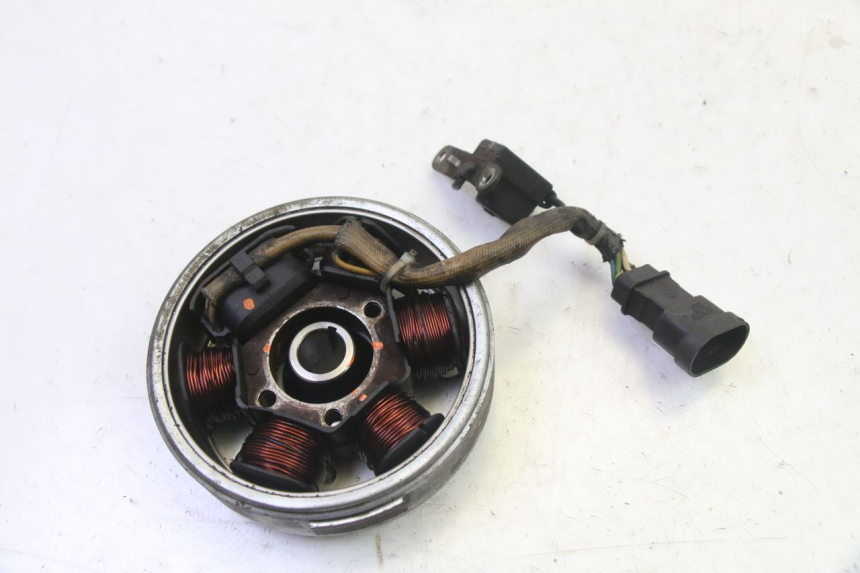 photo de ROTOR STATOR PIAGGIO NEW TYPHOON 50 (2010 - 2017) - Technische close-up