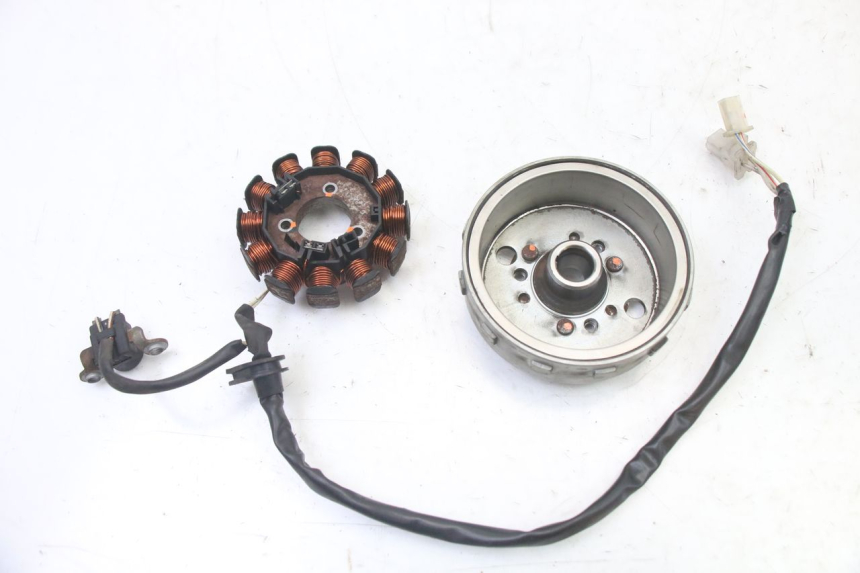 photo de ROTOR STATOREN MBK OVETTO 4T 50 (2008 - 2016) - Detail van het onderdeel