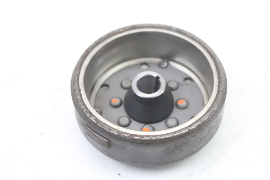 photo de ROTOR STATOREN PEUGEOT KISBEE 2T 50 (2010 - 2017) - Bevestigingspunten