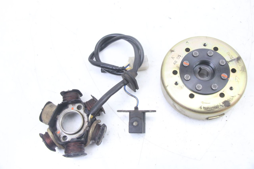 photo de ROTOR STATOREN PEUGEOT LUDIX ONE 50 (2005 - 2008) - Hoofdaanzicht