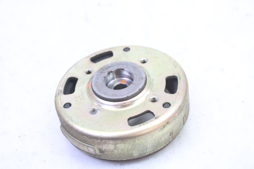 photo de ROTOR STATOREN PGO RODOSHOW 2T 50 (2003 - 2007) - Bevestigingspunten