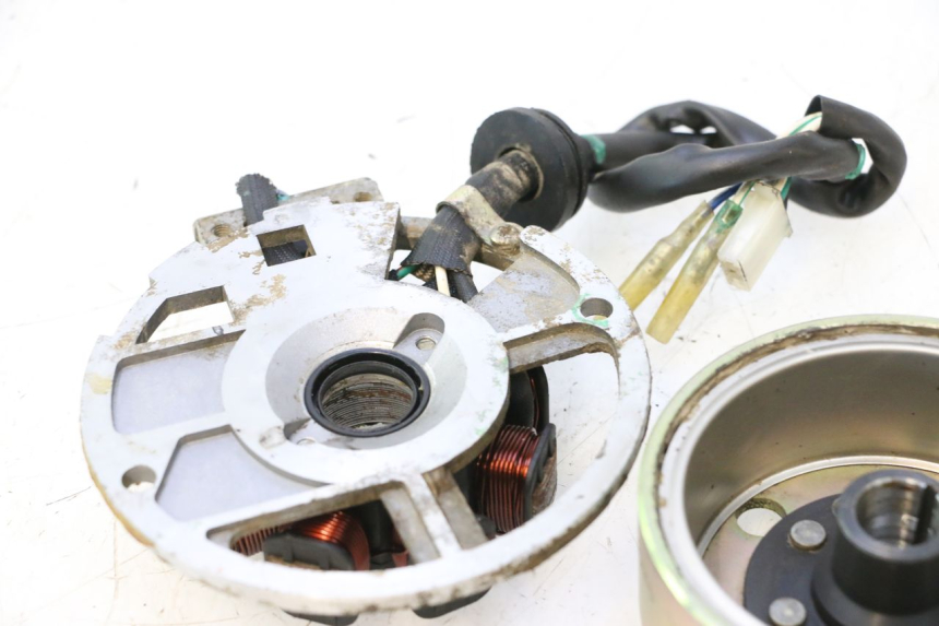 photo de ROTOR STATOR KEEWAY RY6 2T 50 (2011 - 2019) - Andere kijkhoek