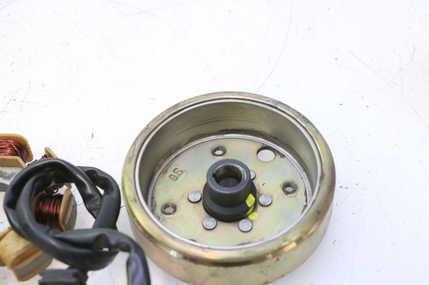 photo de ROTOR STATOR JM MOTORS SANTANA 50 (2014 - 2023) - Bevestigingspunten