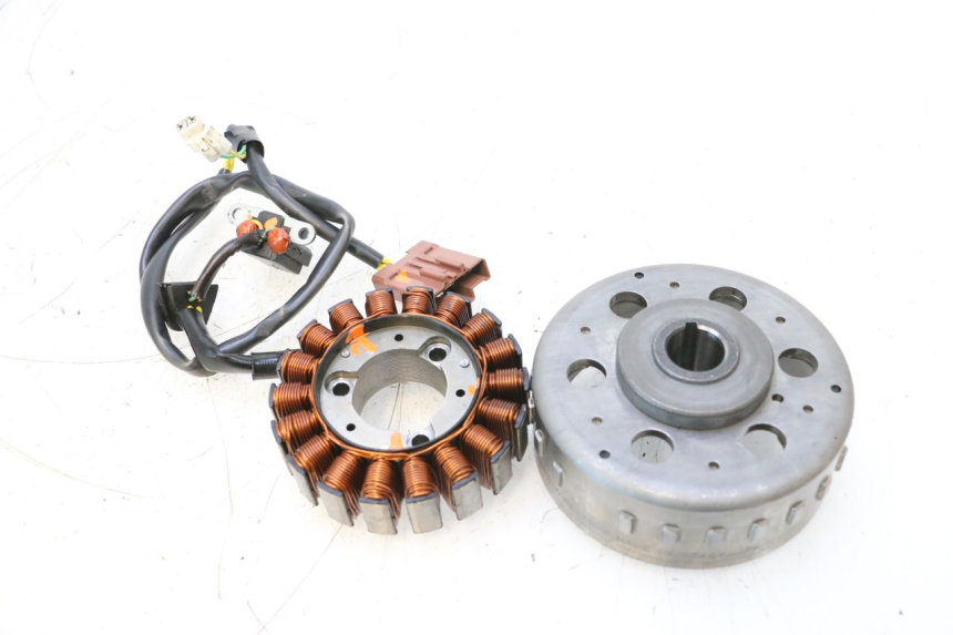 photo de ROTOR STATOR PEUGEOT SATELIS COMPRESSOR K15 125 (2006 - 2009) - Hoofdaanzicht