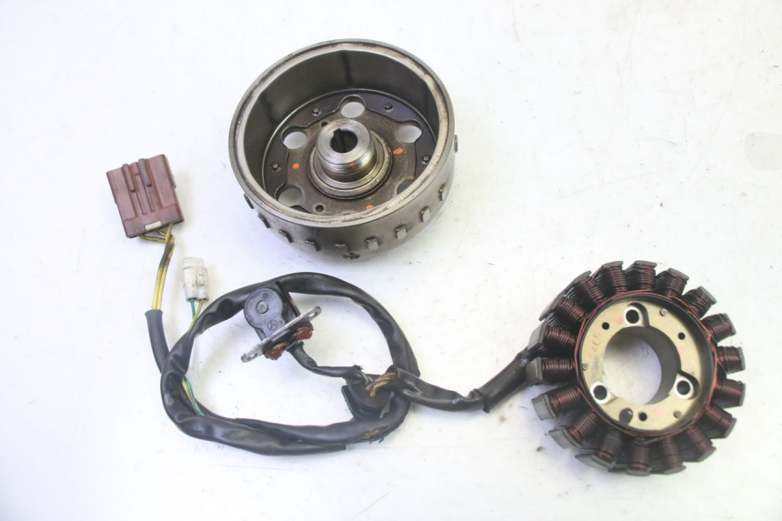 photo de ROTOR STATOREN PEUGEOT SATELIS 125 (2013 - 2018) - Zoom op gebruiksstaat